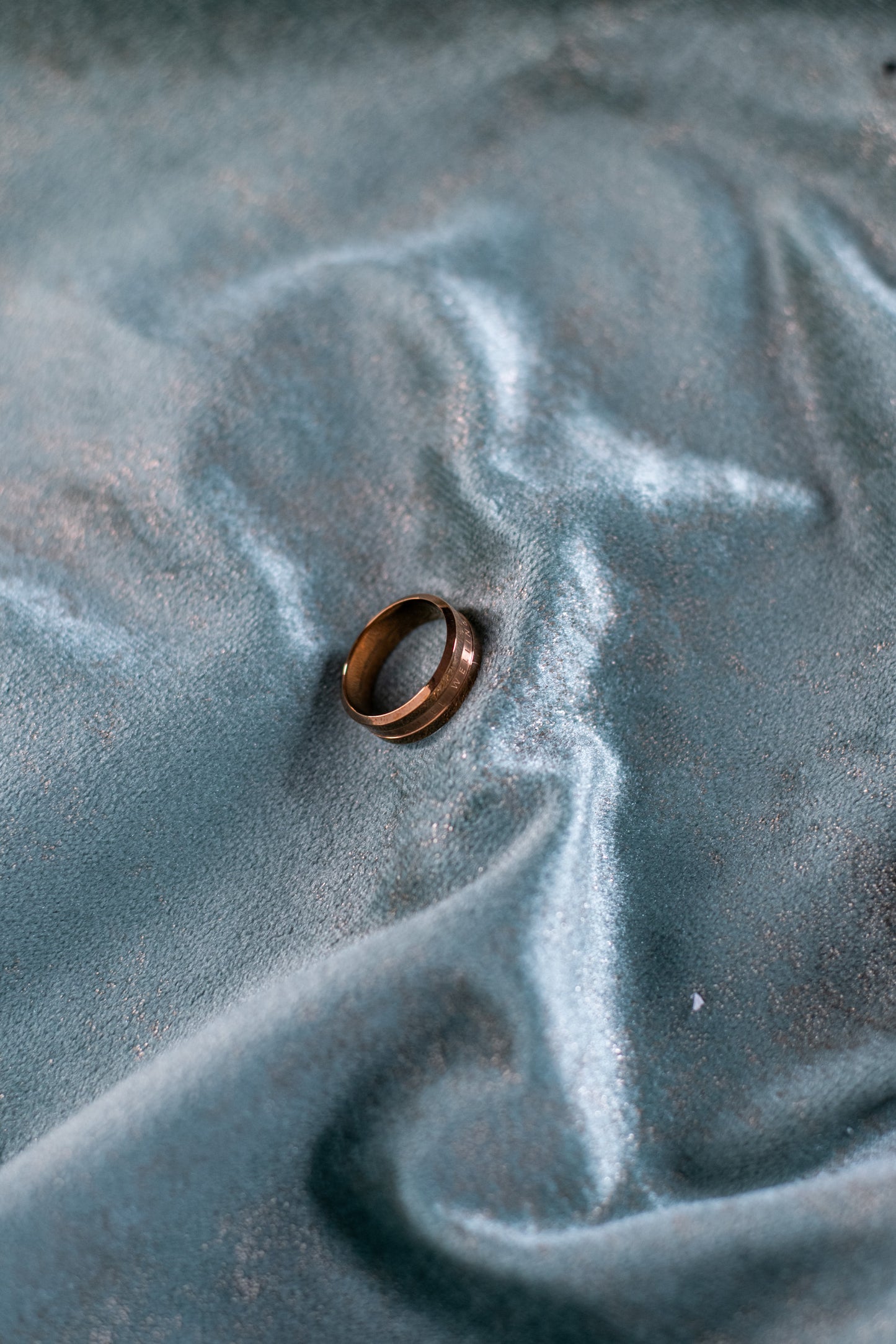 Daniel Wellington Gold solid ring